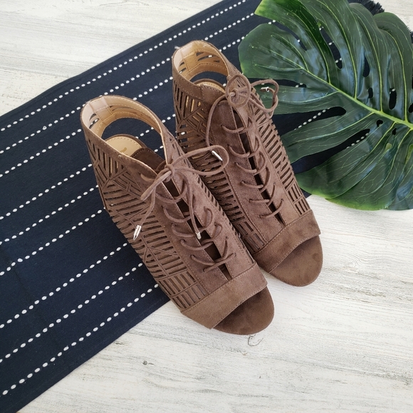 Sam Edelman| Rocco Lace Up Heeled Sandal Size 8.5 - Picture 2 of 7